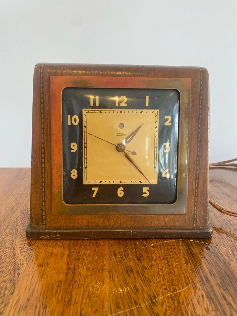 Vintage Telechron Model 4F61 Wooden Mantel Clock